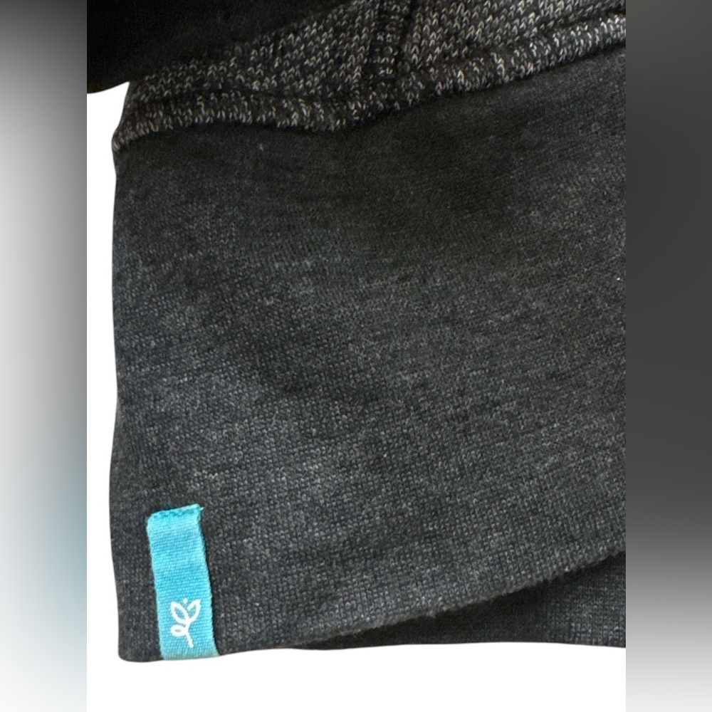 NWOT Bloom Full Zip Hooded Yoga Jacket- Medium - Picture 8 of 9